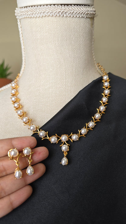 INDIAN PEARL NECKLACE GOLD finish set with matching earrings