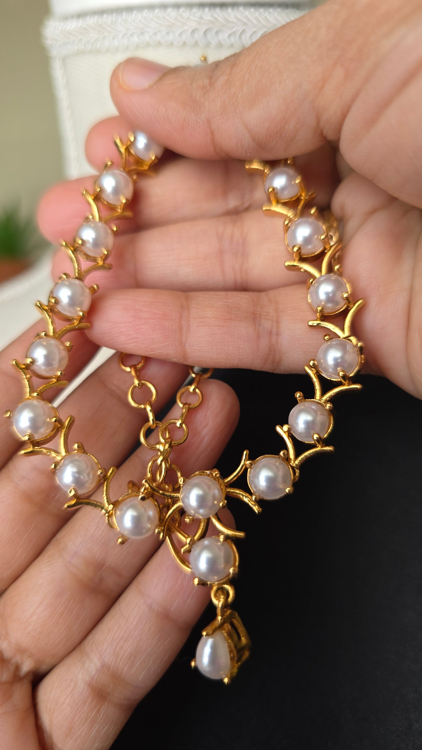 INDIAN PEARL NECKLACE GOLD finish set with matching earrings