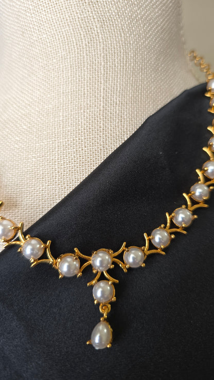 INDIAN PEARL NECKLACE GOLD finish set with matching earrings