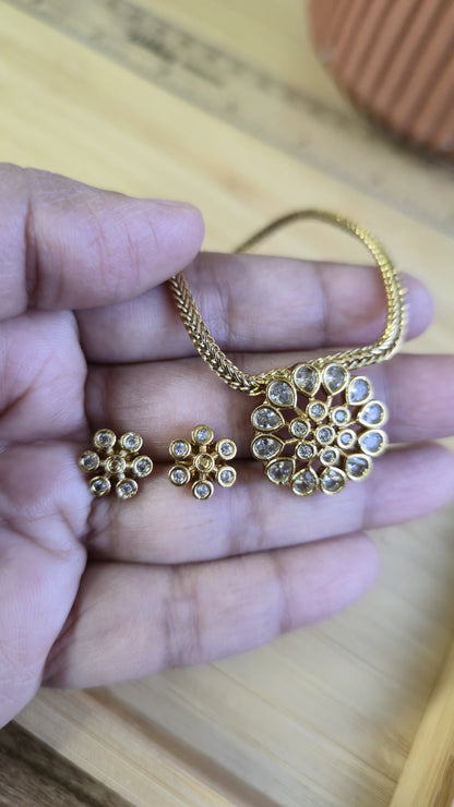 Thin Choker Gold finish matching studs Trendy Jewellery set
